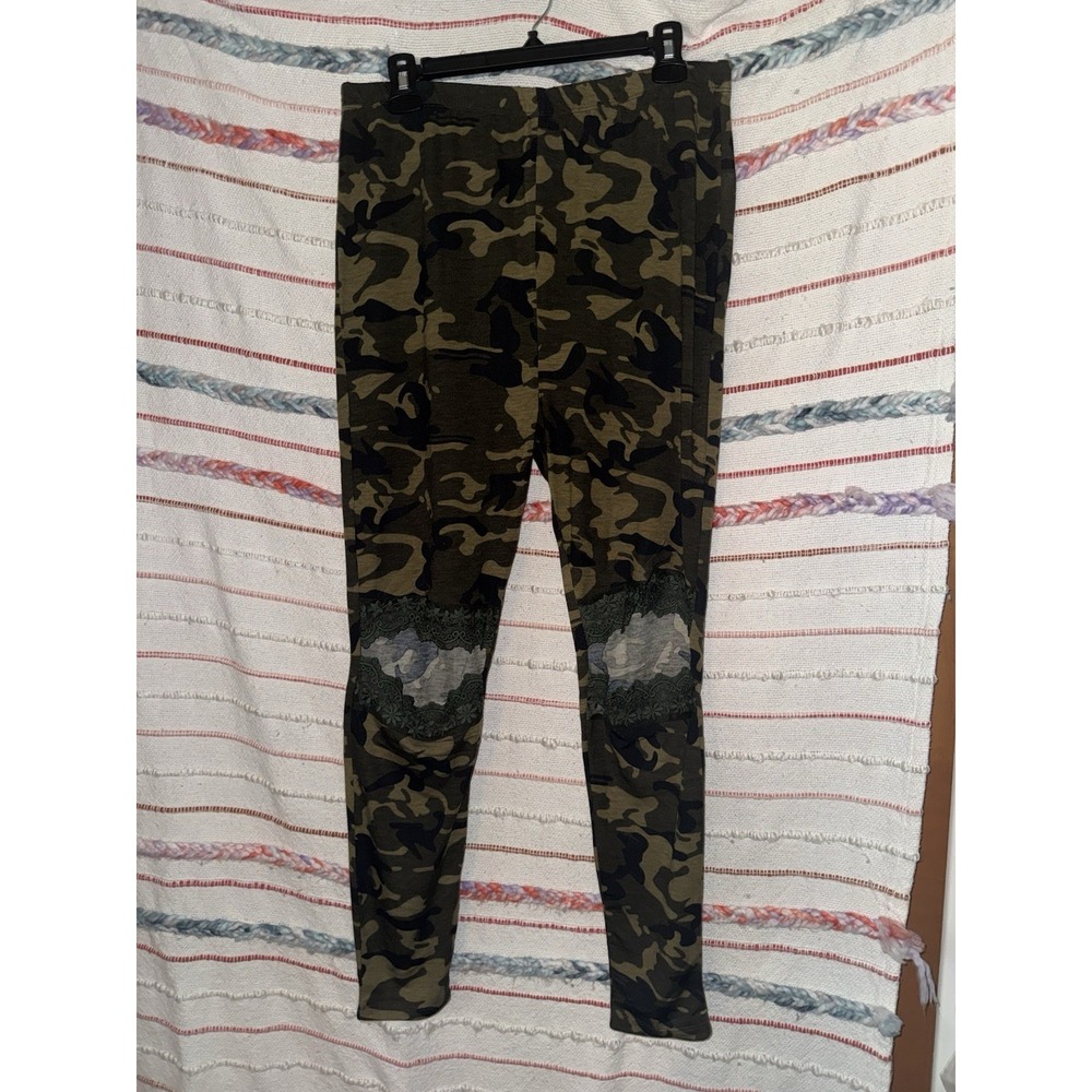 Hayden Los Angeles - Camouflage & Lace Leggings - New W Tags‎ - Size 1XL - Green